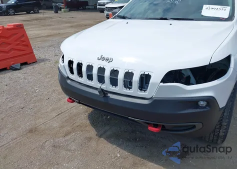 2019 Jeep Cherokee Trailhawk 4X4 from USA, damaged, VIN 1C4PJMBX2KD328562
